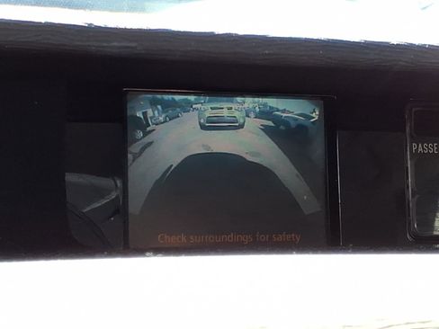 Used 2011 Toyota Sienna LE FWD image 9