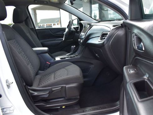 Used 2018 Chevrolet Equinox LT image 21