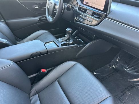Used 2023 Lexus ES 300h w/ Premium Package FWD image 17