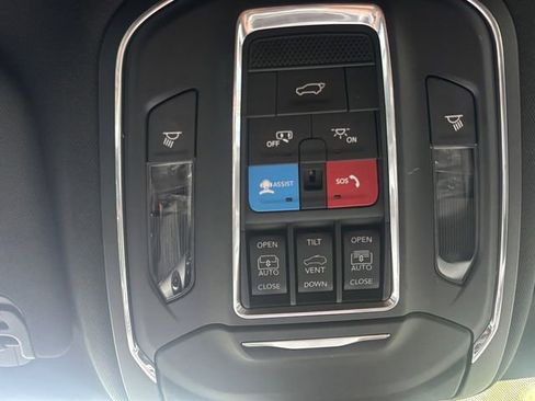 Used 2023 Jeep Wagoneer Series II RWD image 34