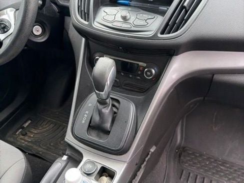 Used 2016 Ford Escape SE w/ Equipment Group 201A AWD/4WD image 18