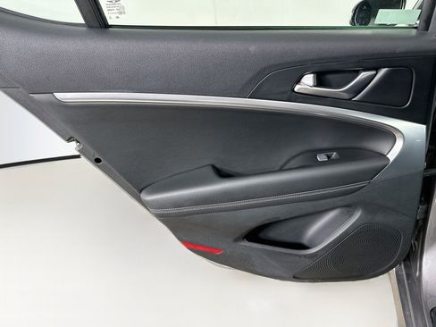 Used 2025 Genesis G70 2.5T AWD/4WD image 26