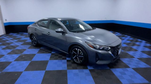 Used 2024 Nissan Sentra SV FWD image 2