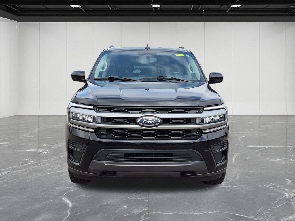 Used 2023 Ford Expedition XLT AWD/4WD image 8