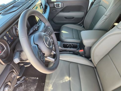 New 2026 Jeep Gladiator Mojave AWD/4WD image 8
