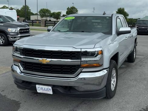 Used 2018 Chevrolet Silverado 1500 LT w/ Trailering Package AWD/4WD image 2
