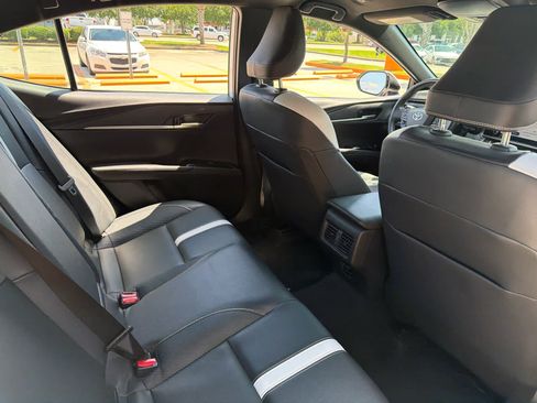 Used 2025 Toyota Camry SE FWD image 54