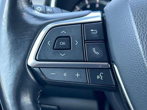 Used 2021 Toyota Highlander XLE image 32