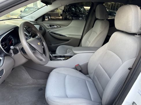 Used 2022 Chevrolet Malibu LT image 9