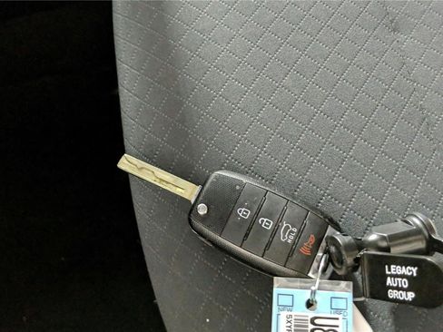 Used 2020 Kia Sorento AWD V6 image 15