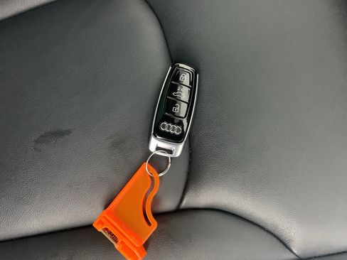 Used 2021 Audi Q8 Premium AWD/4WD image 41