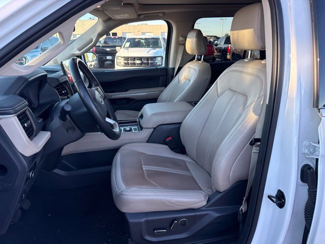 Used 2024 Ford Expedition Max Limited AWD/4WD image 11