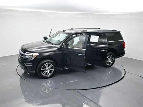 Used 2023 Ford Expedition Max Limited image 48