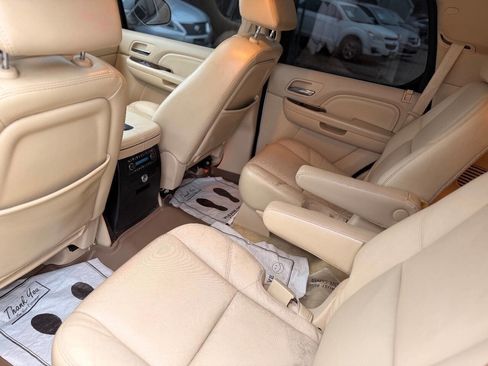 Used 2007 Cadillac Escalade 2WD w/ Information Package image 15