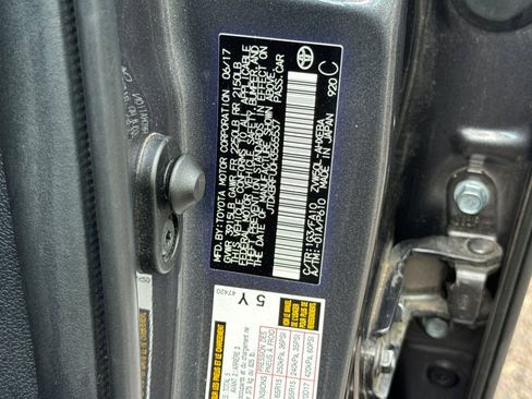 Used 2017 Toyota Prius Two image 28