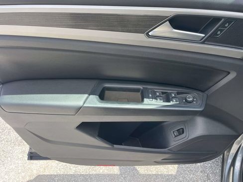 Used 2019 Volkswagen Atlas SEL FWD image 18