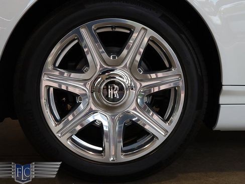 Used 2014 Rolls-Royce Phantom Drophead Coupe image 41