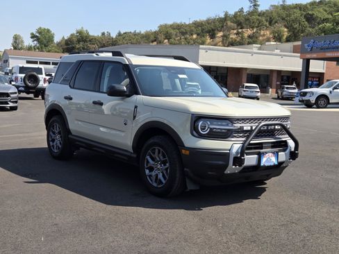 Used 2025 Ford Bronco Sport Big Bend AWD/4WD image 3