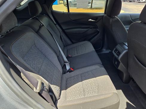 Used 2024 Chevrolet Equinox LT FWD image 11