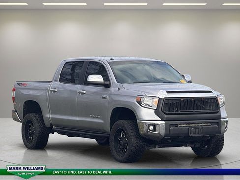 Used 2017 Toyota Tundra Limited image 1