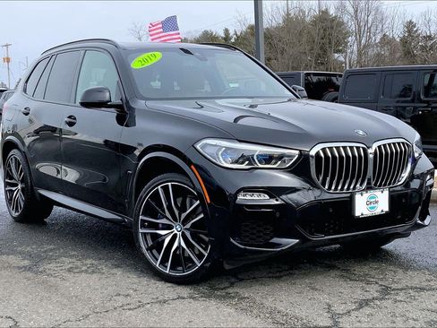 Used 2019 BMW X5 xDrive50i w/ M Sport Package image 2