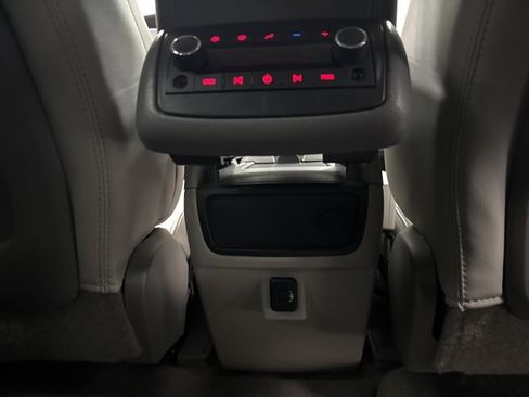 Used 2017 GMC Acadia Limited SLT image 13