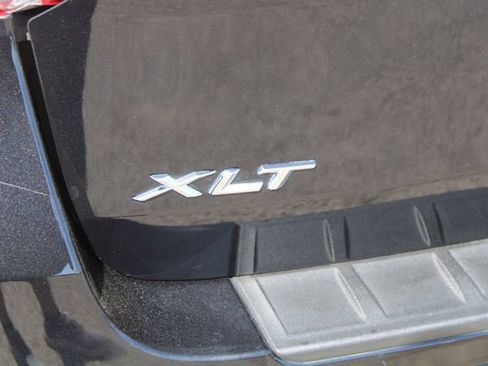 Used 2020 Ford Explorer XLT RWD image 9