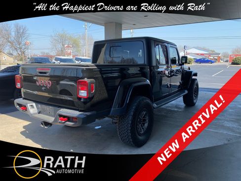 Used 2021 Jeep Gladiator Sport image 8