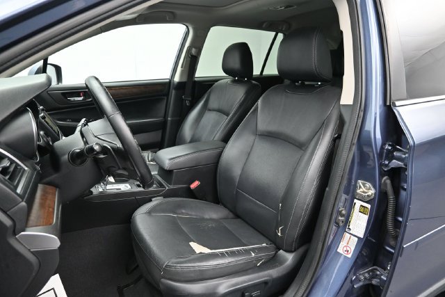 Used 2016 Subaru Outback 2.5i Limited AWD/4WD image 11