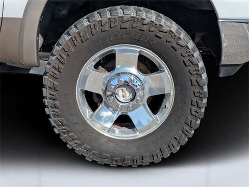 Used 2005 Ford F250 Lariat image 10