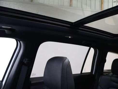 New 2026 Jeep Cherokee Overland image 27