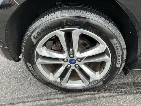 Used 2018 Ford Edge Sport w/ Equipment Group 401A image 9