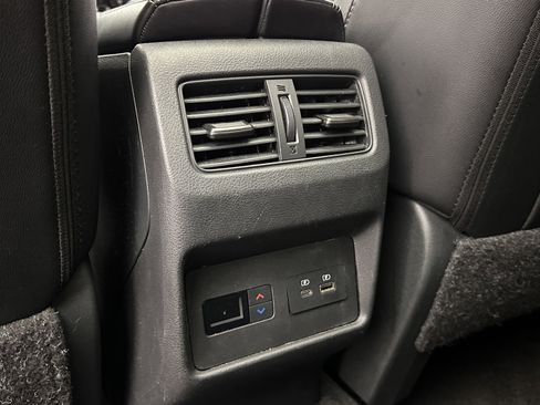 Used 2023 Nissan Rogue SL w/ SL Premium Package image 31