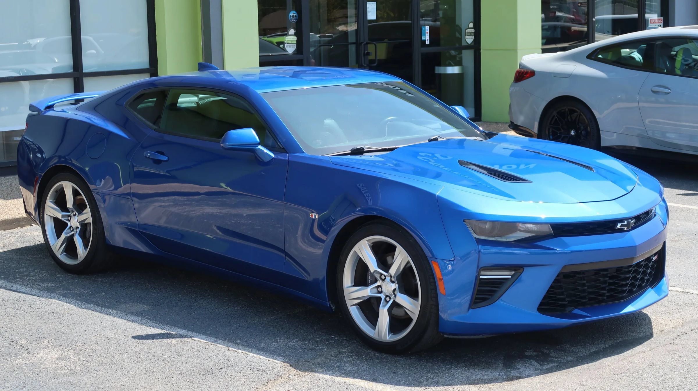 Used 2018 Chevrolet Camaro SS RWD image 5