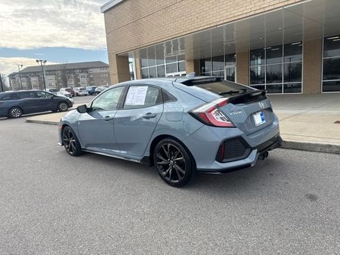 Used 2017 Honda Civic Sport image 2