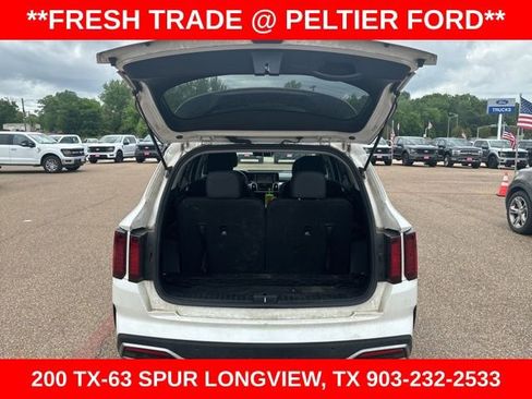 Used 2021 Kia Sorento S image 10