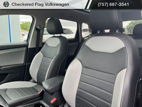Used 2022 Volkswagen Taos SEL AWD/4WD image 23