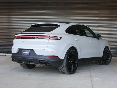 New 2025 Porsche Cayenne S image 7