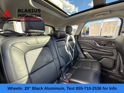 Used 2021 Lincoln Corsair Reserve image 22