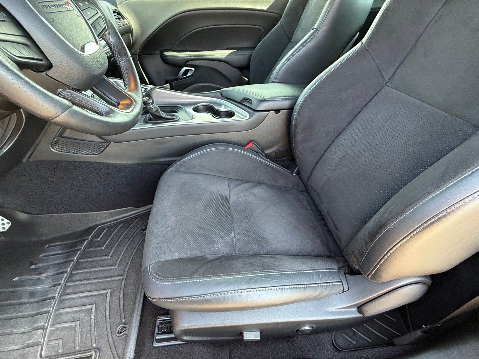 Used 2022 Dodge Challenger R/T w/ Plus Package RWD image 13