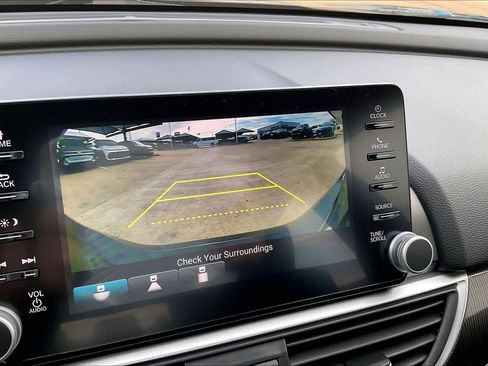 Used 2018 Honda Accord Sport image 25