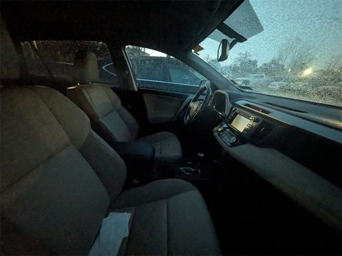 Used 2015 Toyota RAV4 Limited image 10