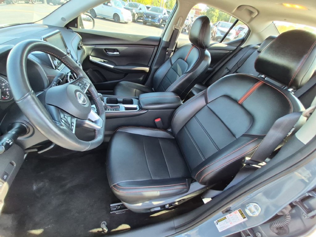 Used 2024 Nissan Sentra SR w/ SR Premium Package FWD image 11