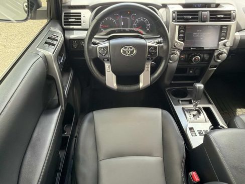 Used 2023 Toyota 4Runner SR5 Premium w/ Moonroof Package RWD image 15