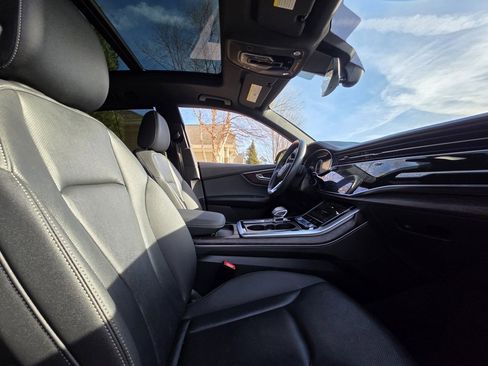 Used 2020 Audi Q8 Prestige image 25