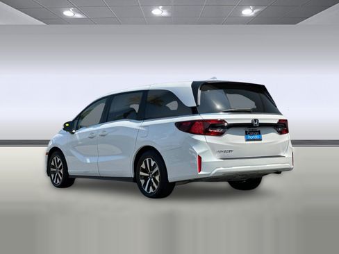 New 2026 Honda Odyssey EX-L image 3