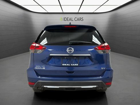 Used 2017 Nissan Rogue SV w/ SV Premium Package FWD image 6