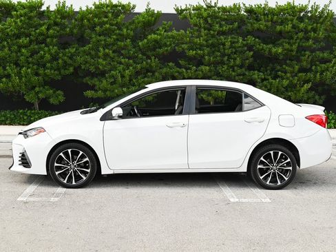 Used 2018 Toyota Corolla SE image 7