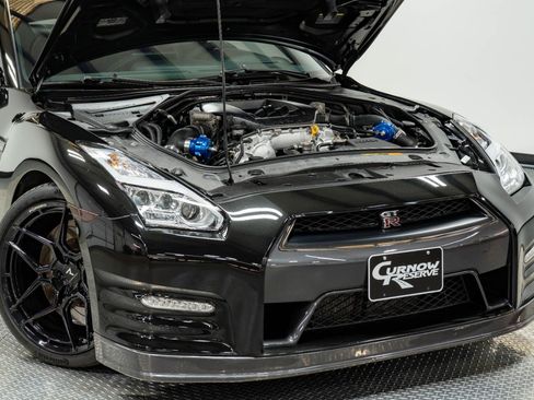 Used 2012 Nissan GT-R Premium AWD/4WD image 40