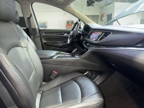 Used 2020 Buick Enclave Avenir FWD image 26